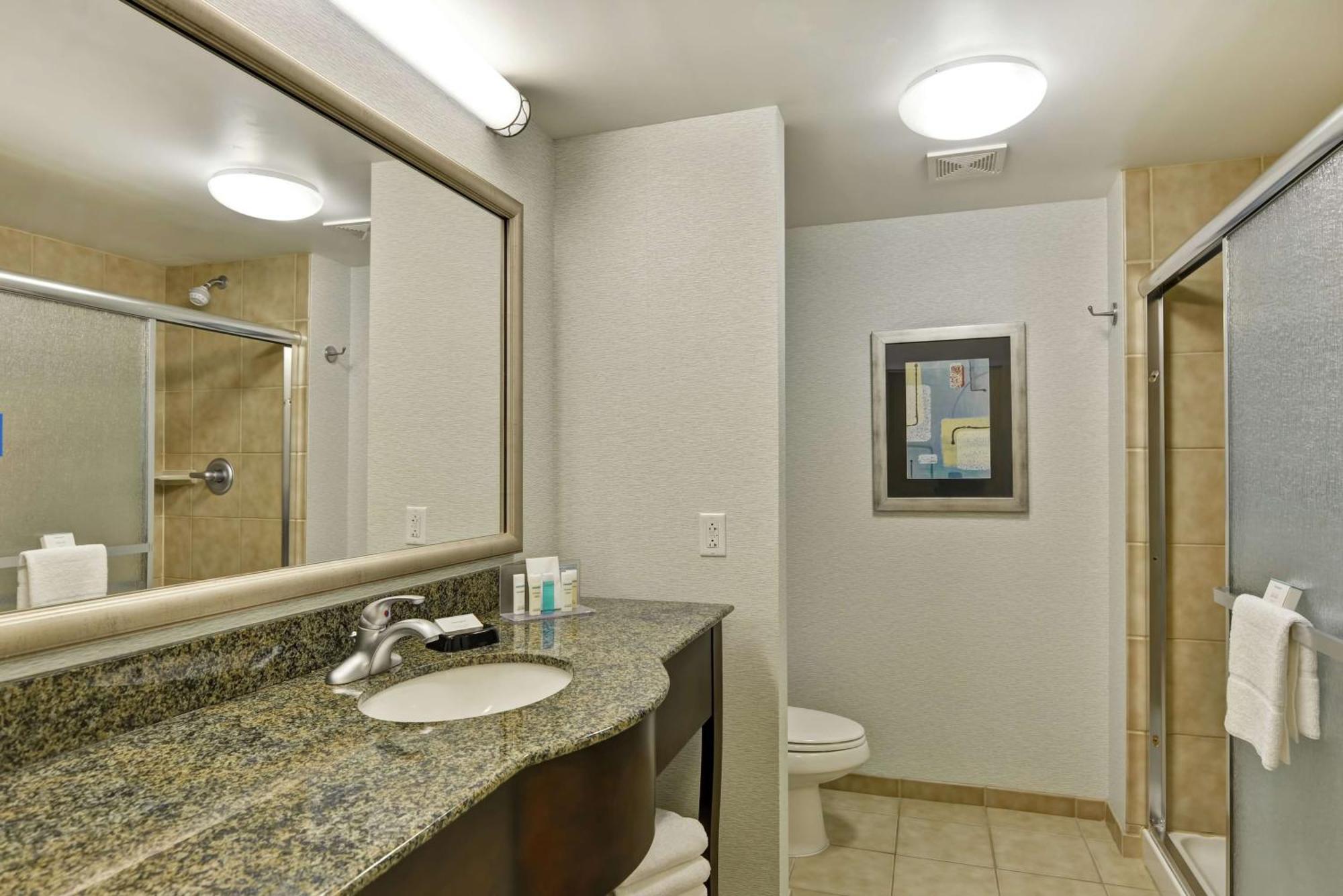 Hampton Inn & Suites Wilkes-Barre Bagian luar foto