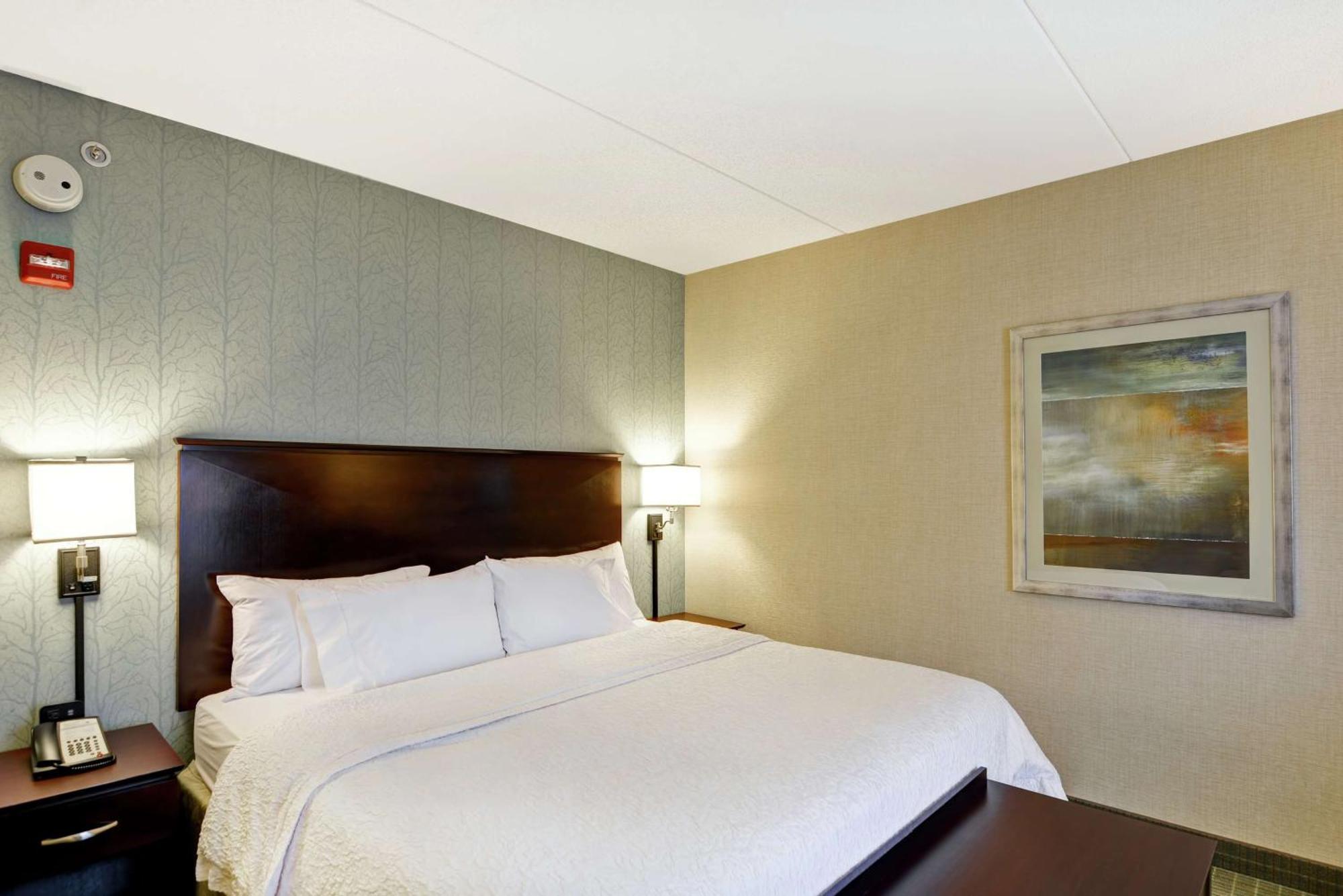 Hampton Inn & Suites Wilkes-Barre Bagian luar foto