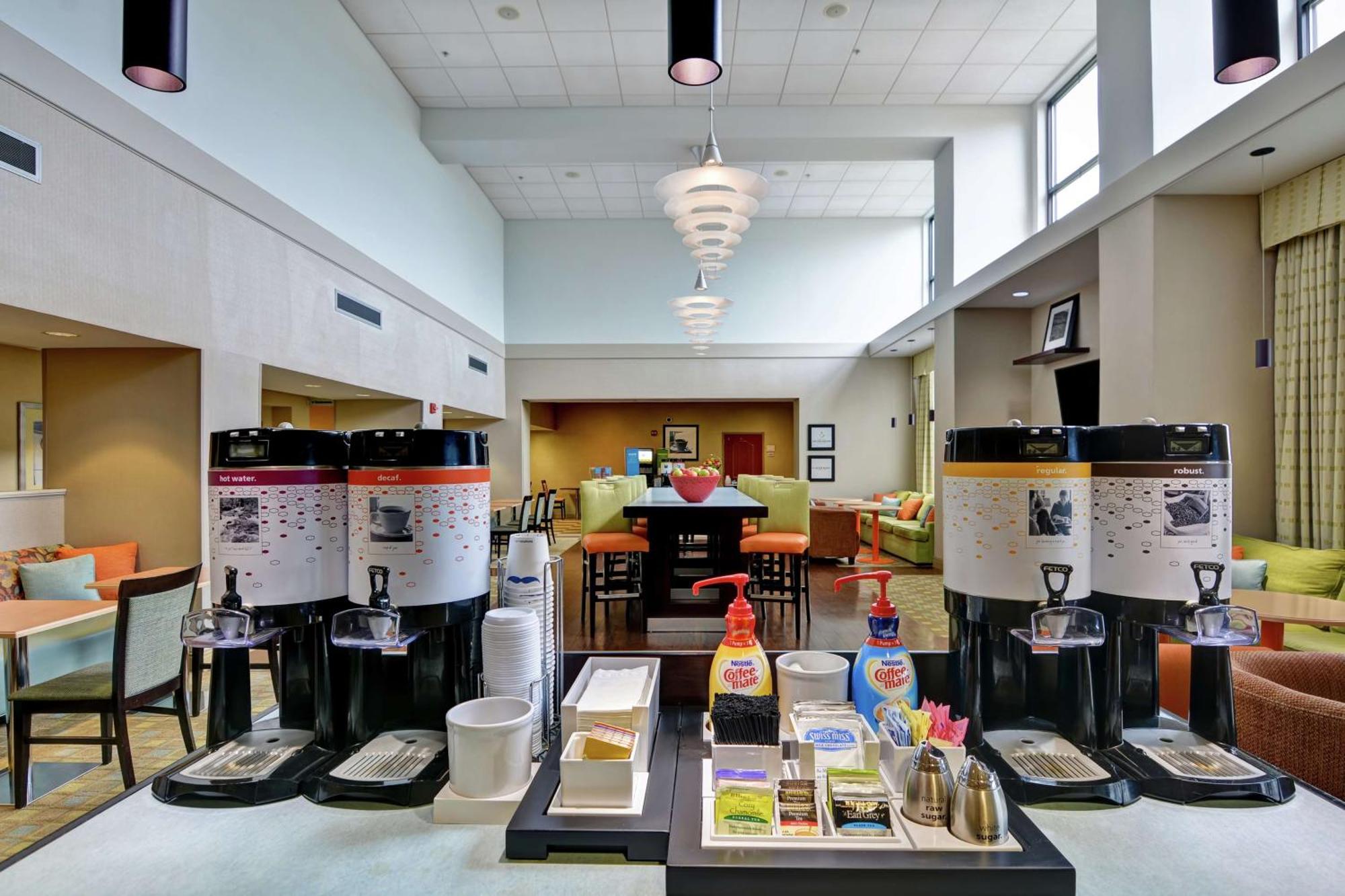 Hampton Inn & Suites Wilkes-Barre Bagian luar foto