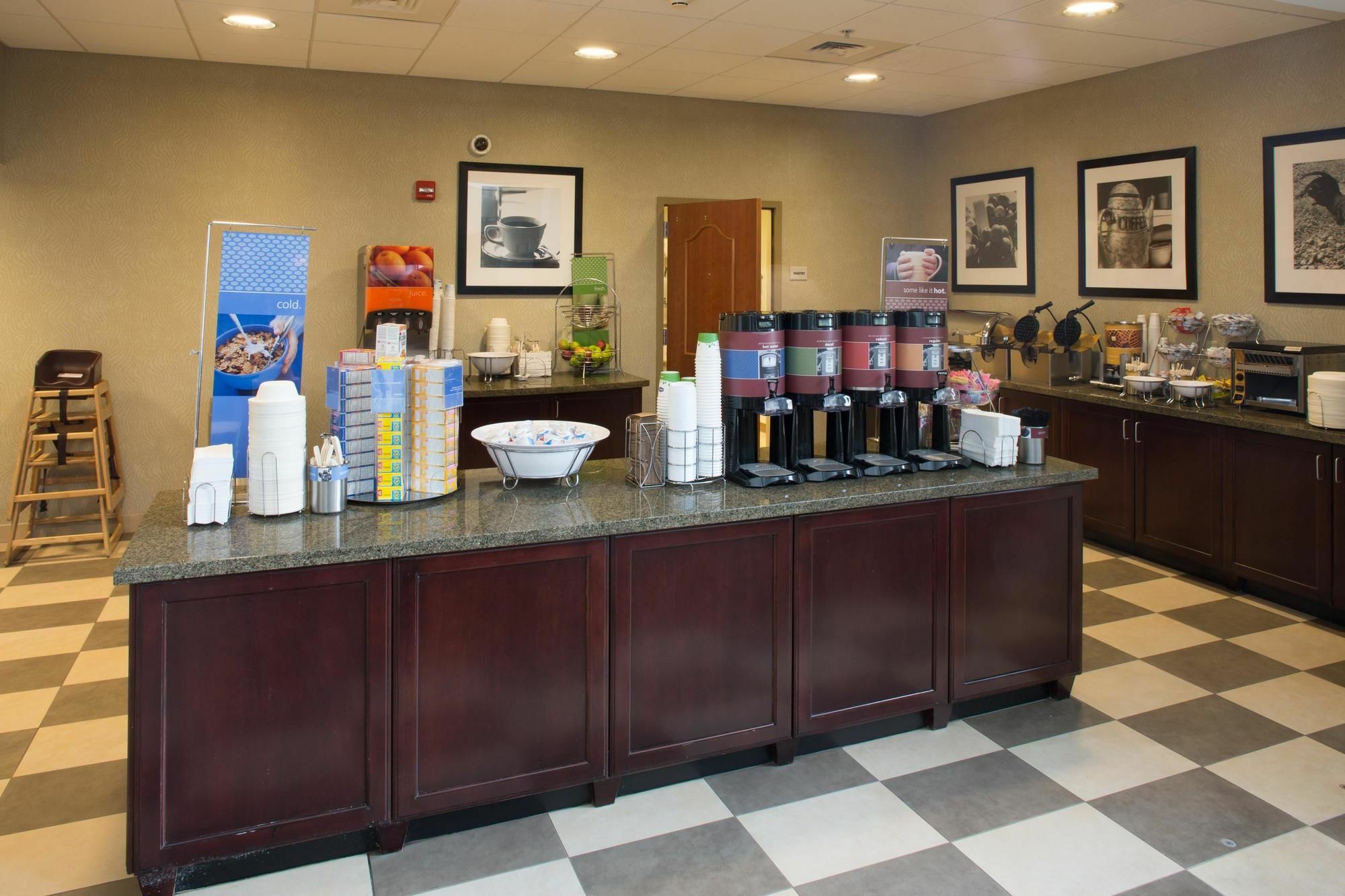 Hampton Inn & Suites Wilkes-Barre Bagian luar foto