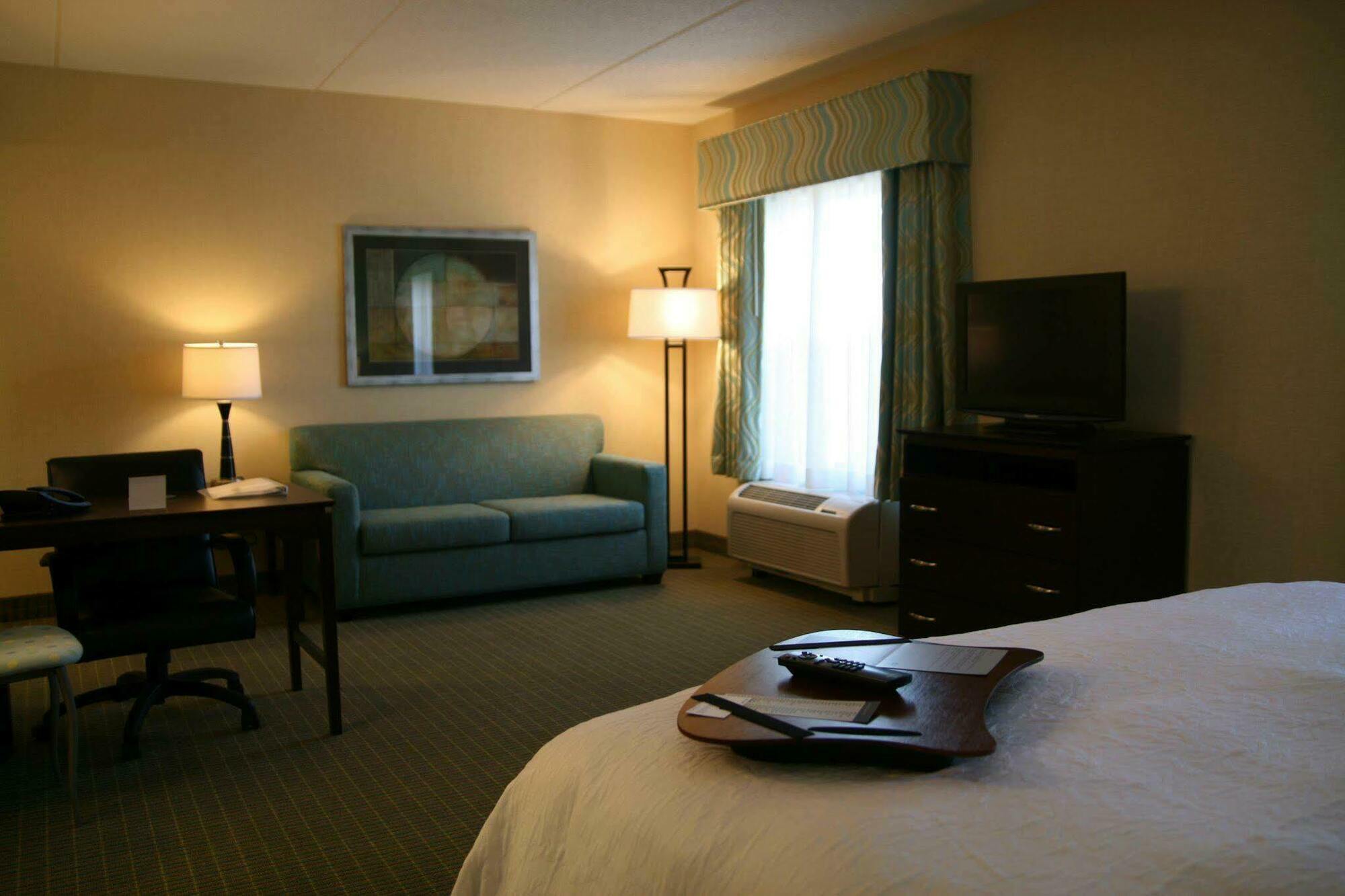 Hampton Inn & Suites Wilkes-Barre Ruang foto