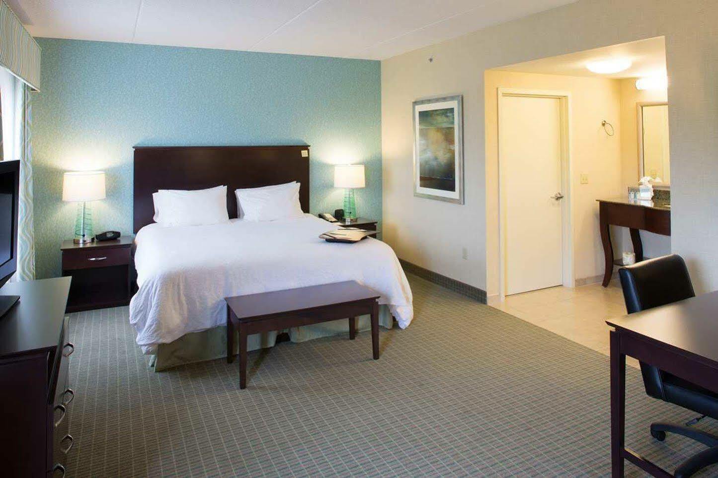 Hampton Inn & Suites Wilkes-Barre Bagian luar foto