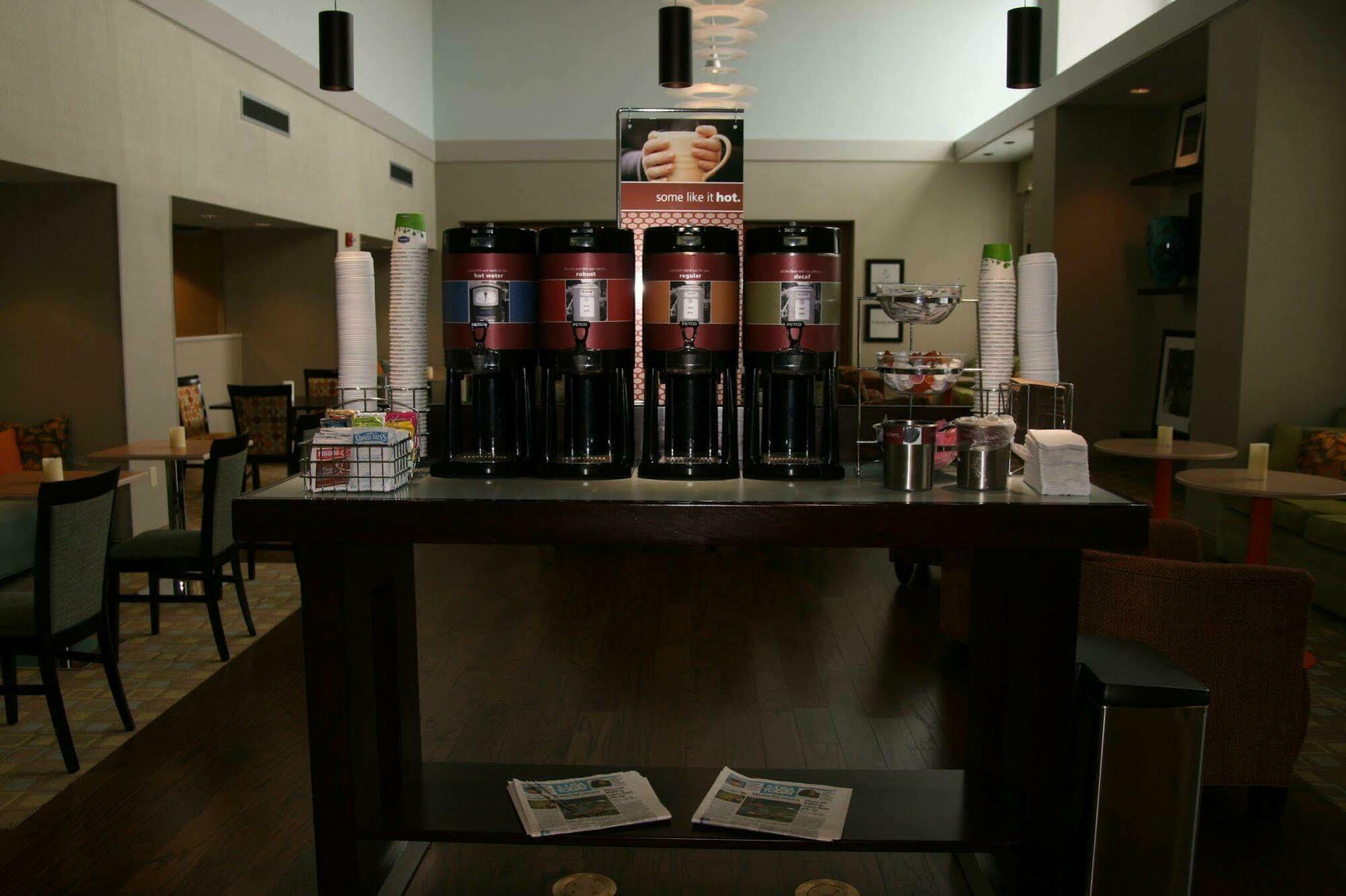 Hampton Inn & Suites Wilkes-Barre Restoran foto